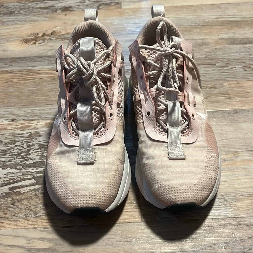 Nike Air Max’s size 9.5